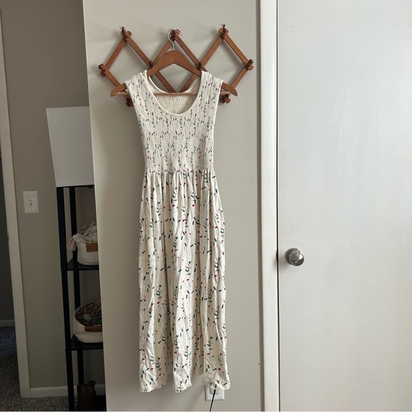 Fin and Vince Dress in Garden Floral - Picture 5 of 8